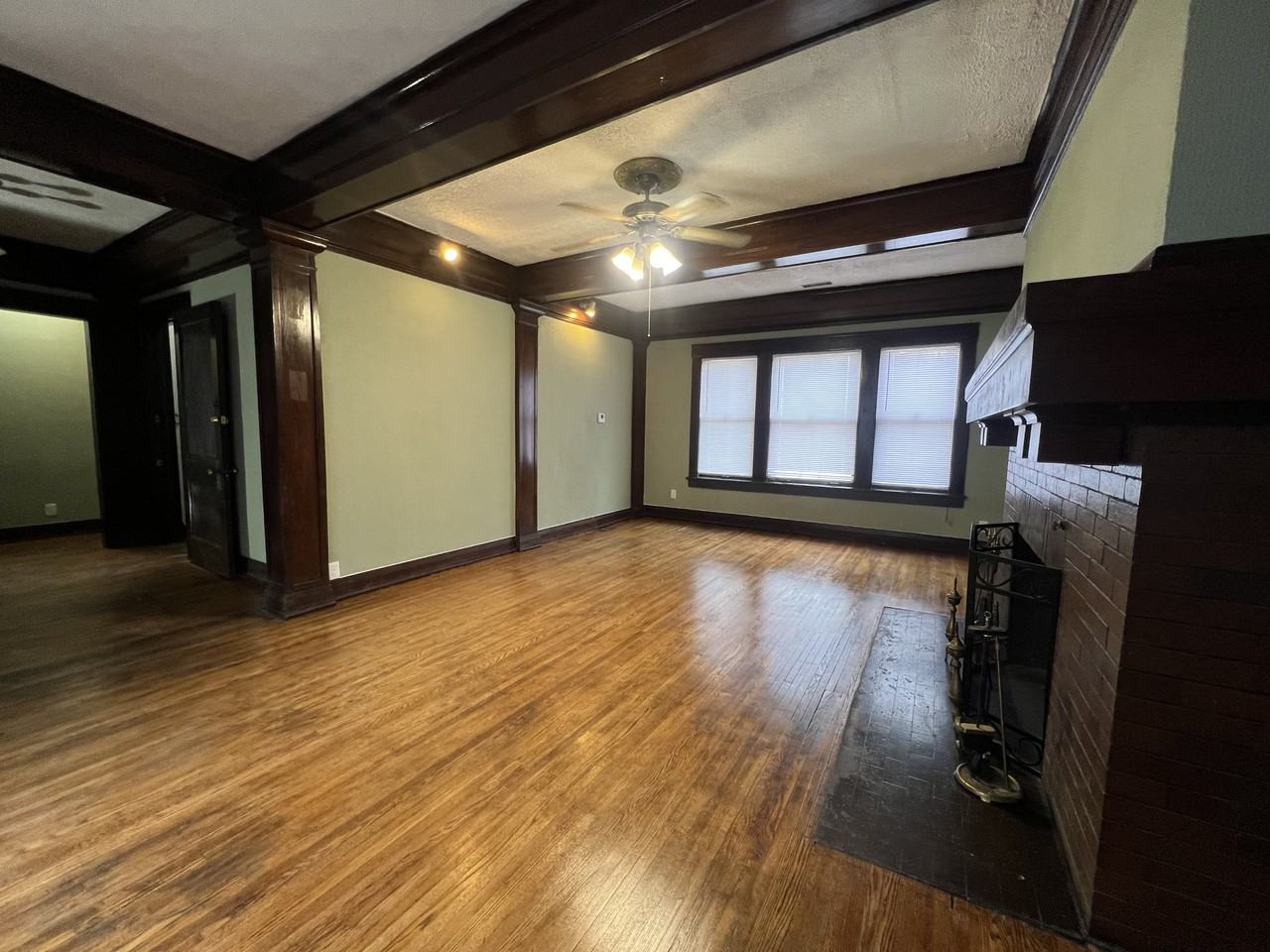 417 W Columbia Ter #2 - Photo 4 of 11