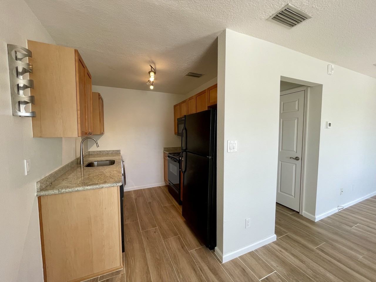 5011 Starfish Dr Se #D - Photo 5 of 35