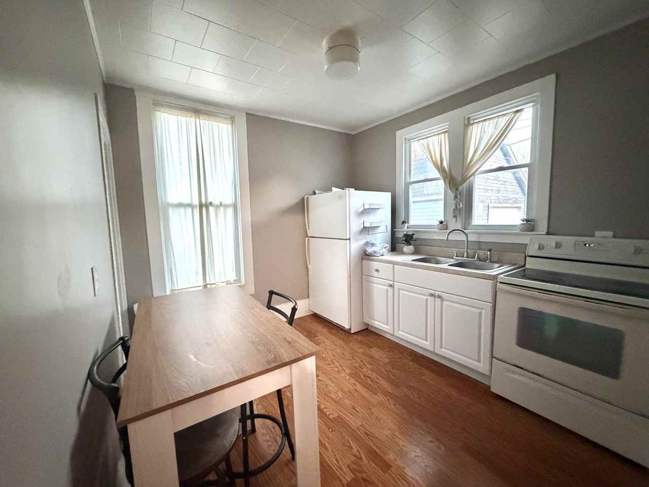 200 S Jefferson St #2 - Photo 4 of 7