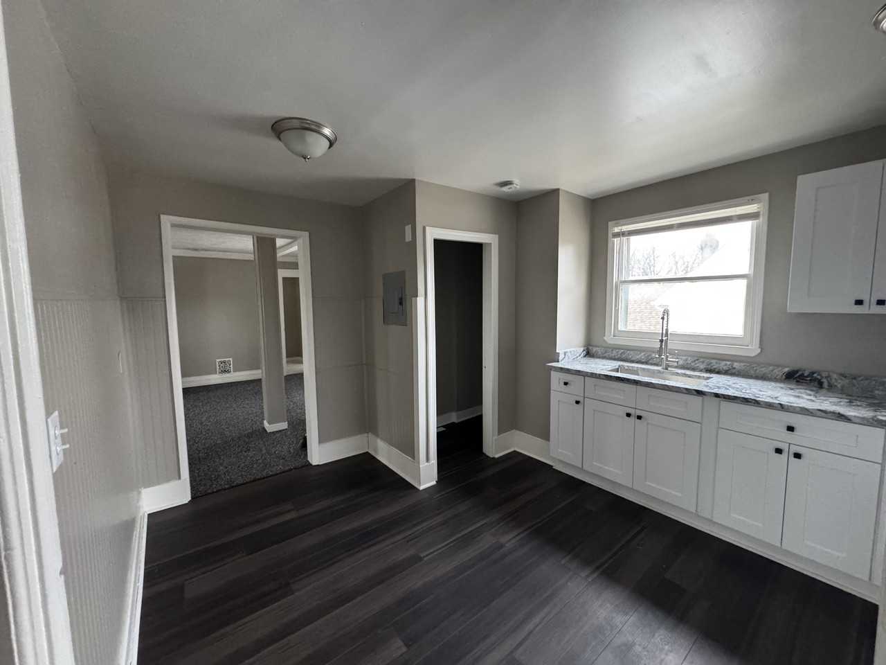 15 Washington St #2 - Photo 3 of 10