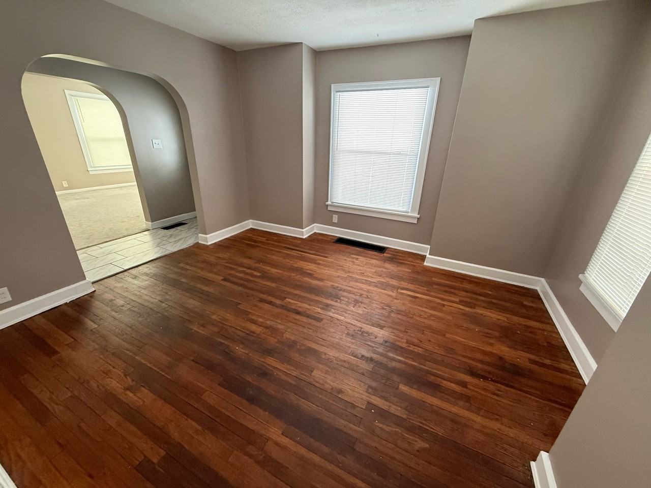 174 Colony Cres #1 - Photo 5 of 13