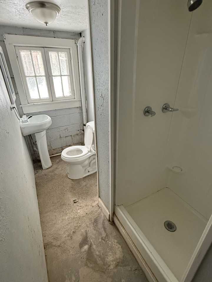 174 Colony Cres #1 - Photo 6 of 13