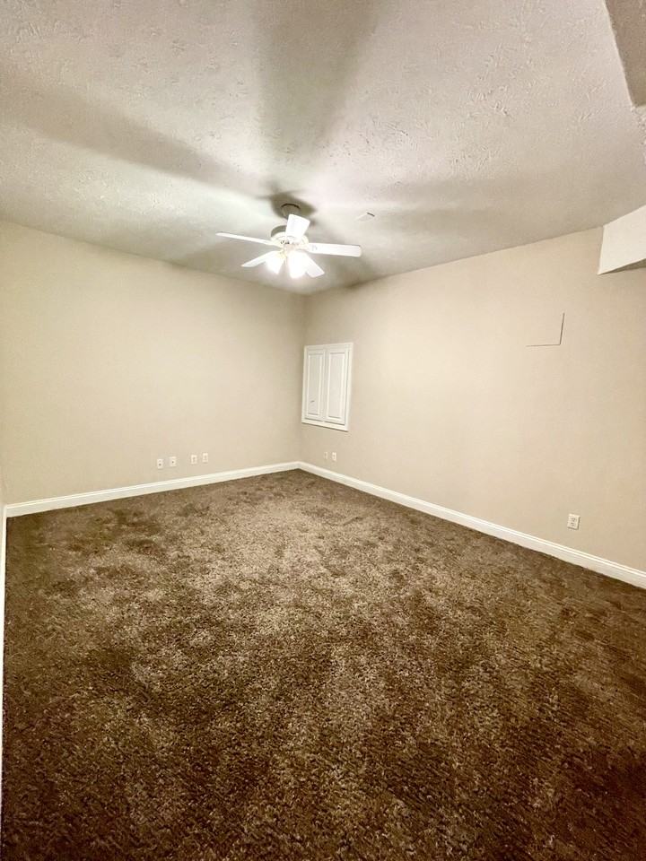 604 Northwynd Cir #1 - Photo 3 of 38