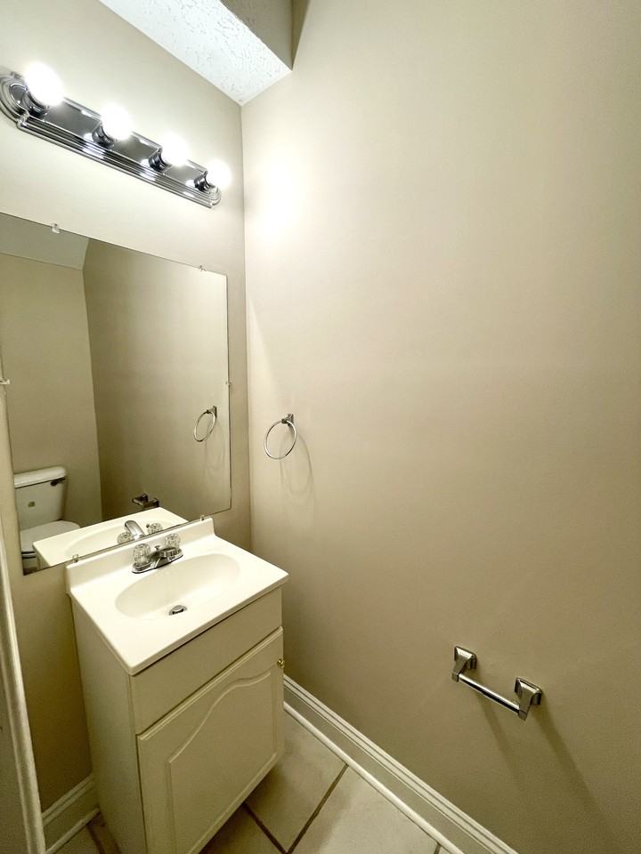 604 Northwynd Cir #1 - Photo 6 of 38