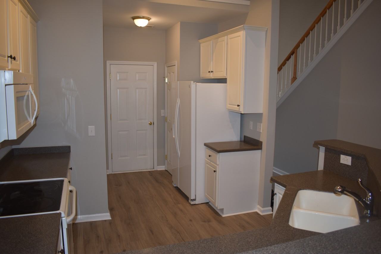 10483 Dapping Dr #10483 - Photo 6 of 9