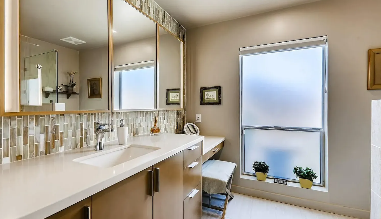 6834 N 17th Pl #NA - Photo 2 of 14