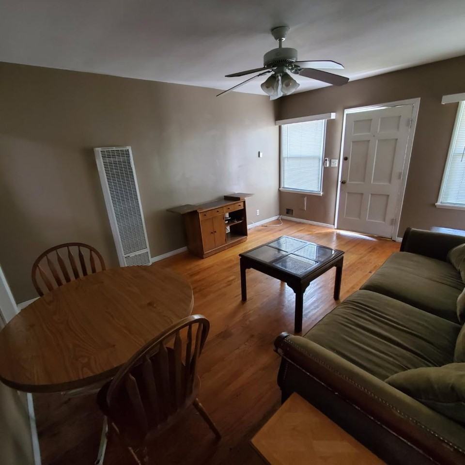 731 W Maple Ave #NA - Photo 4 of 5