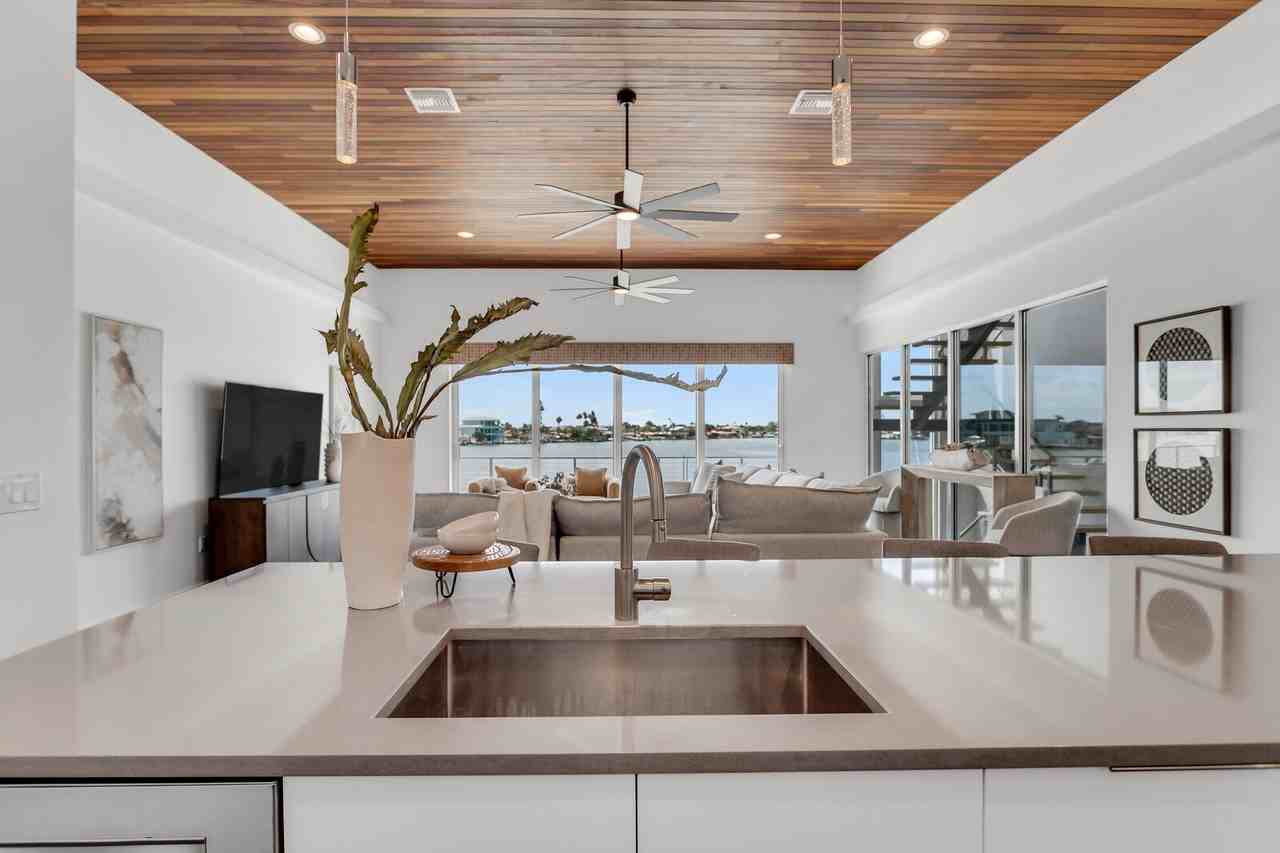 905 Bay Point Dr #NA - Photo 4 of 50