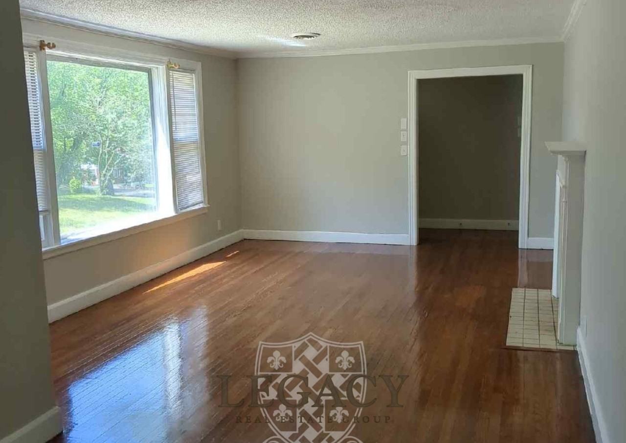 312 Bowwood Dr #1 - Photo 2 of 11