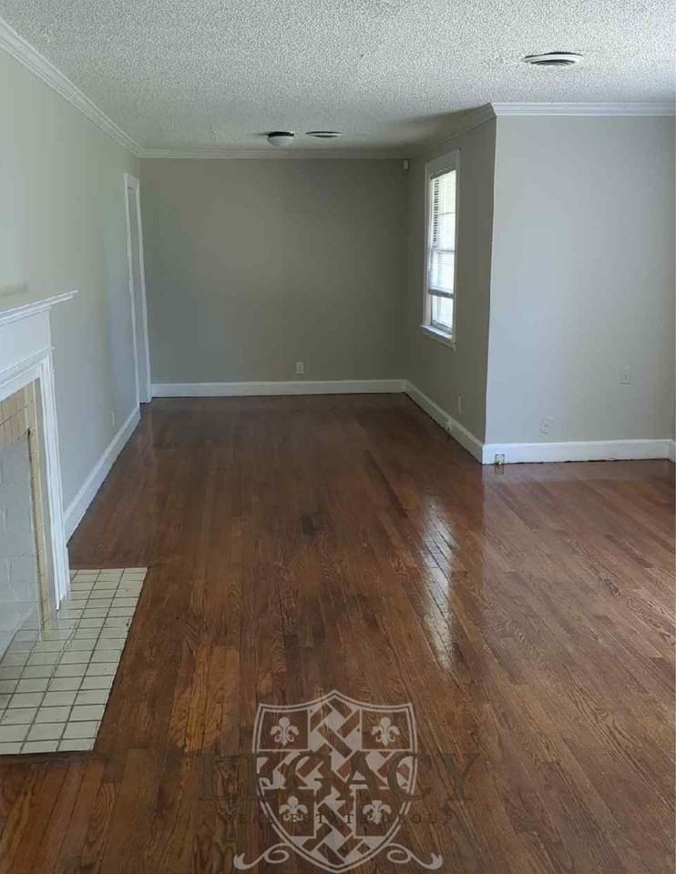 312 Bowwood Dr #1 - Photo 3 of 11