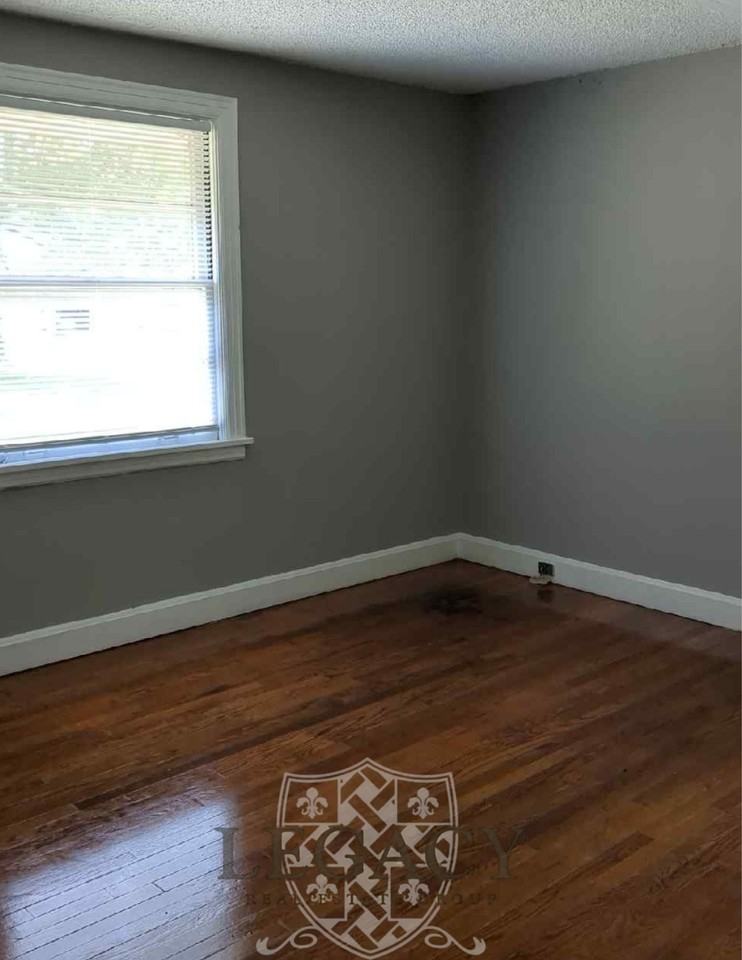 312 Bowwood Dr #1 - Photo 6 of 11