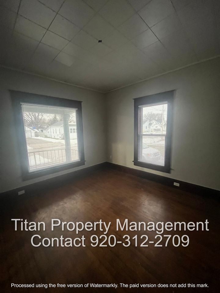 714 Central St #1 - Photo 4 of 9