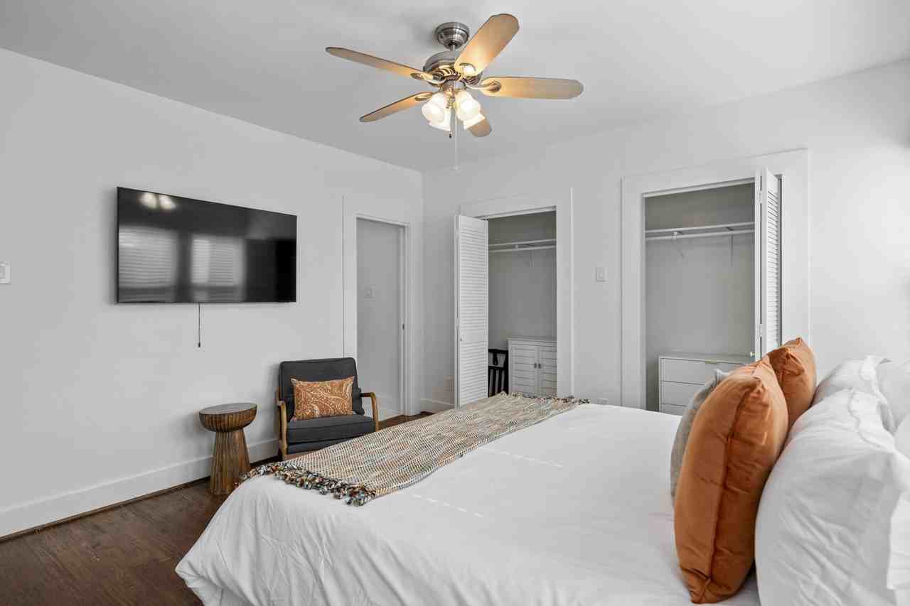 5802 Oram St #5802 - Photo 3 of 23