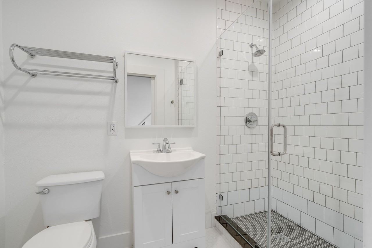 5800 Oram St #5800 - Photo 5 of 38