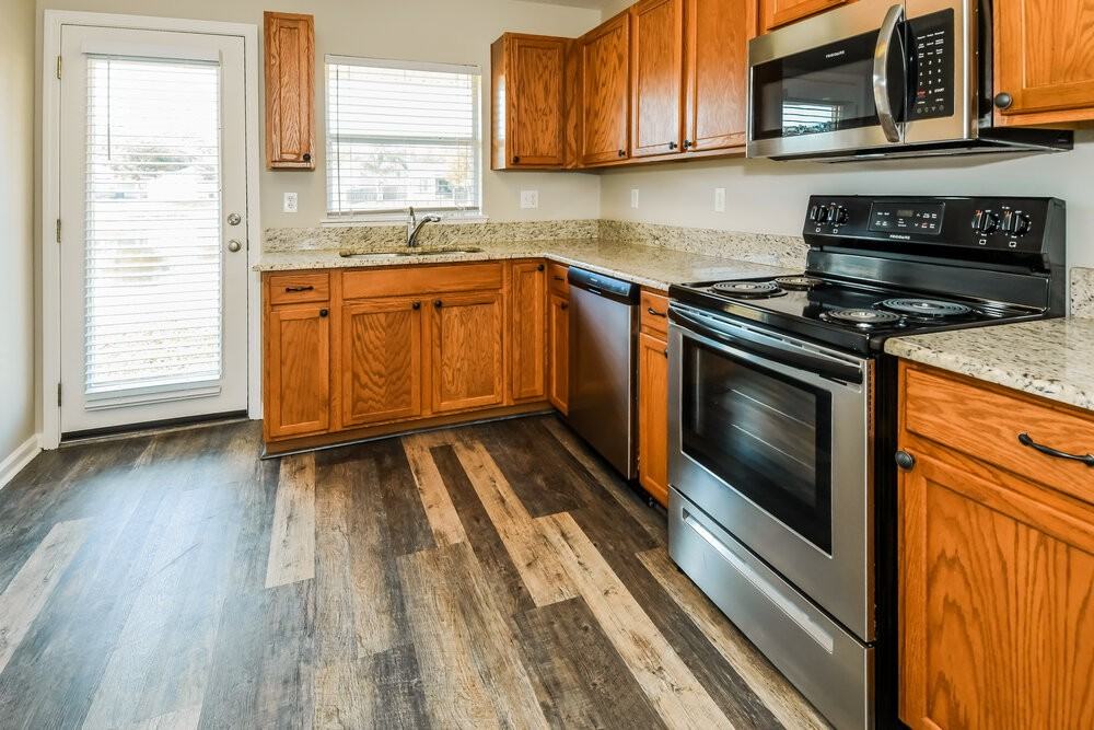 6266 Rolling Tree Ct - Photo 7 of 16