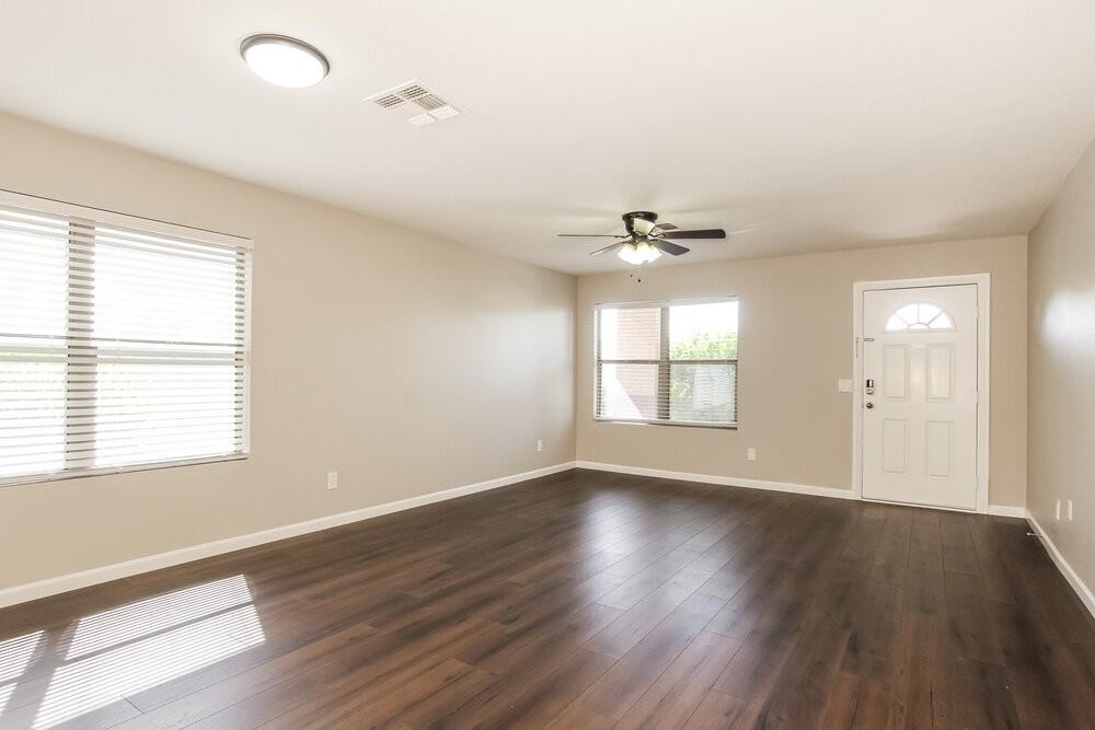 11538 W Scotts Dr - Photo 6 of 16