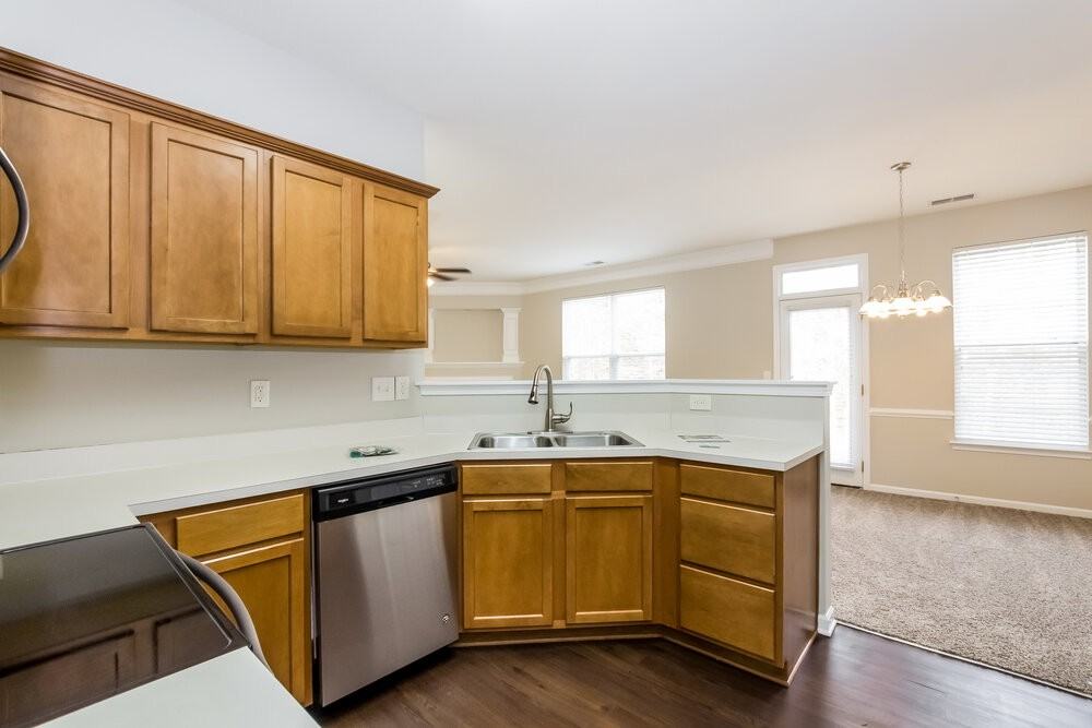 2713 Forest Grove Ct - Photo 7 of 17