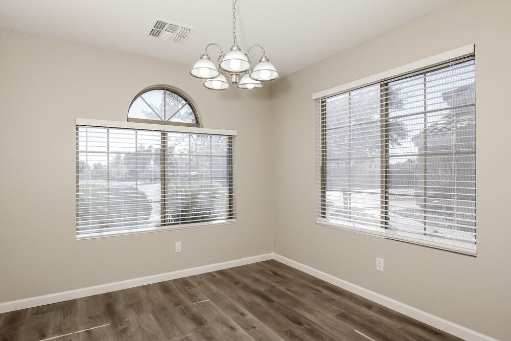 12568 W Saint Moritz Ln - Photo 5 of 16