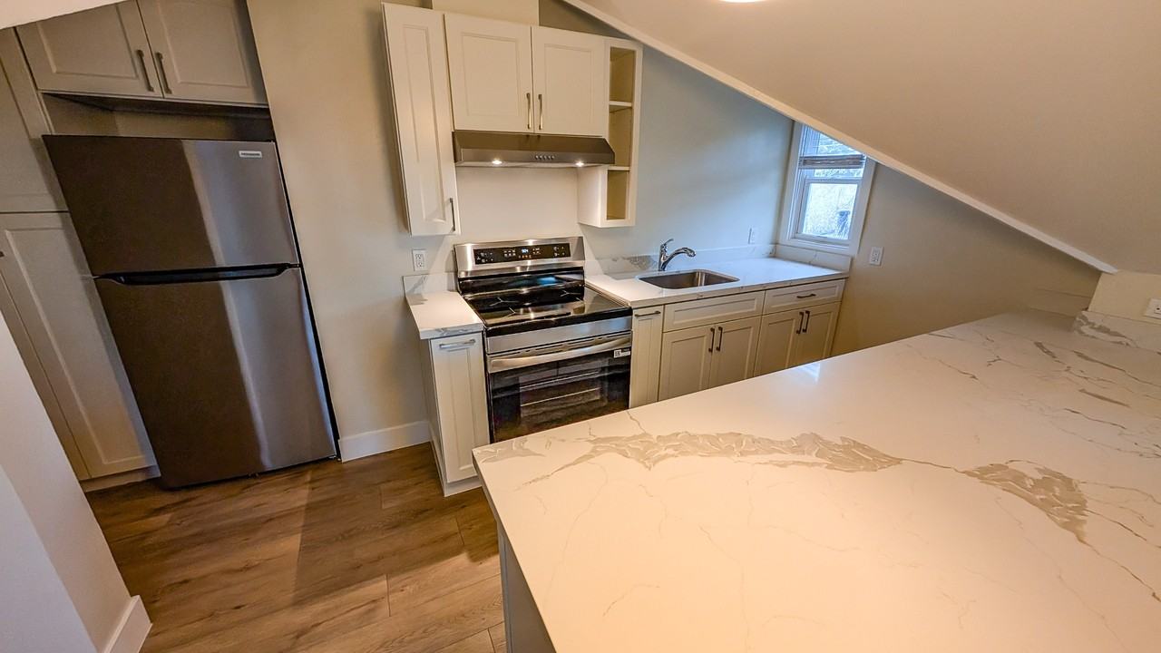 1466 Hopkins St #5 - Photo 5 of 14