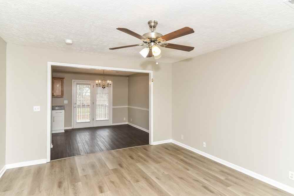 315 Slippery Rock Dr - Photo 4 of 17