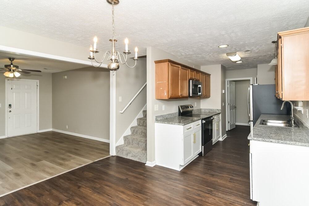 315 Slippery Rock Dr - Photo 7 of 17