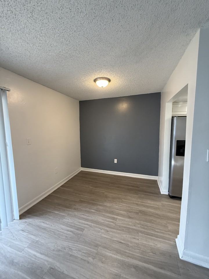 2533 N Alafaya Trl #1 - Photo 2 of 11