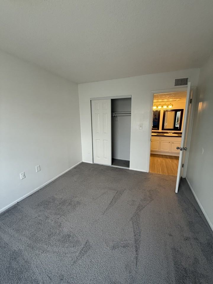 2533 N Alafaya Trl #1 - Photo 4 of 11