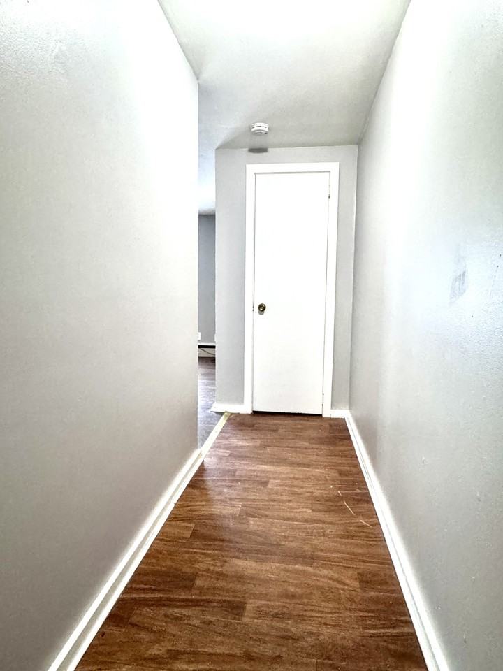 70 Harvey Ave #5 - Photo 2 of 17