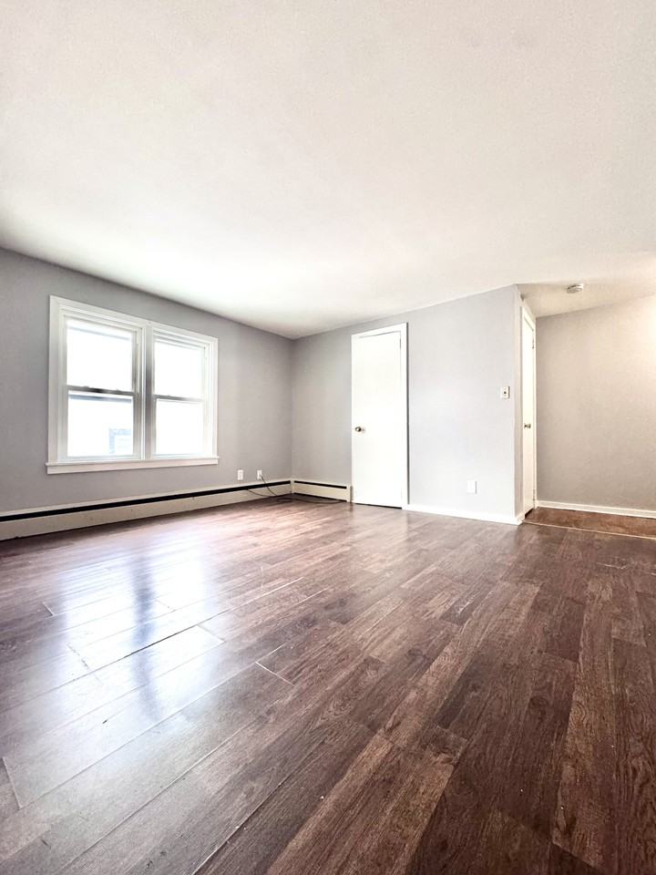 70 Harvey Ave #5 - Photo 3 of 17