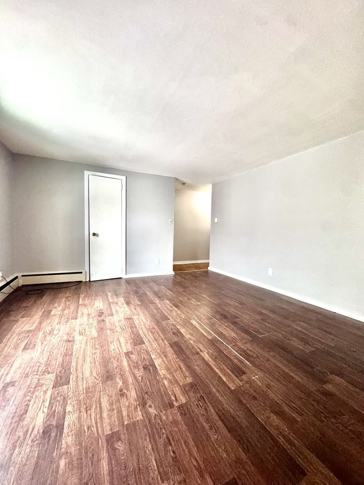 70 Harvey Ave #5 - Photo 4 of 17