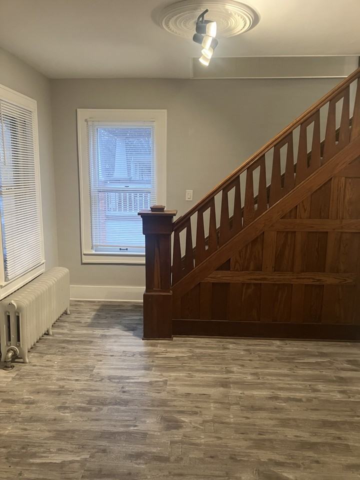 607 E Farnum Ave #NA - Photo 3 of 18