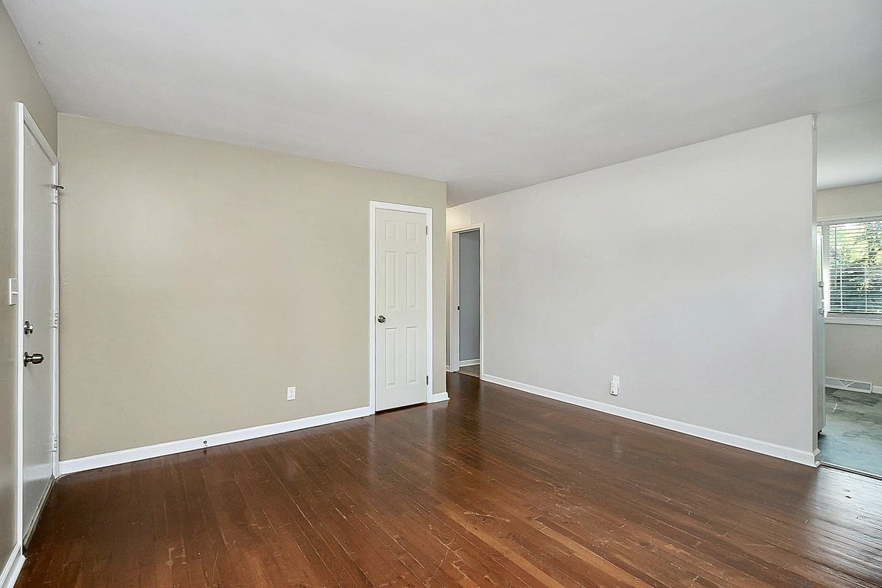 2244 English Dr #1 - Photo 5 of 27