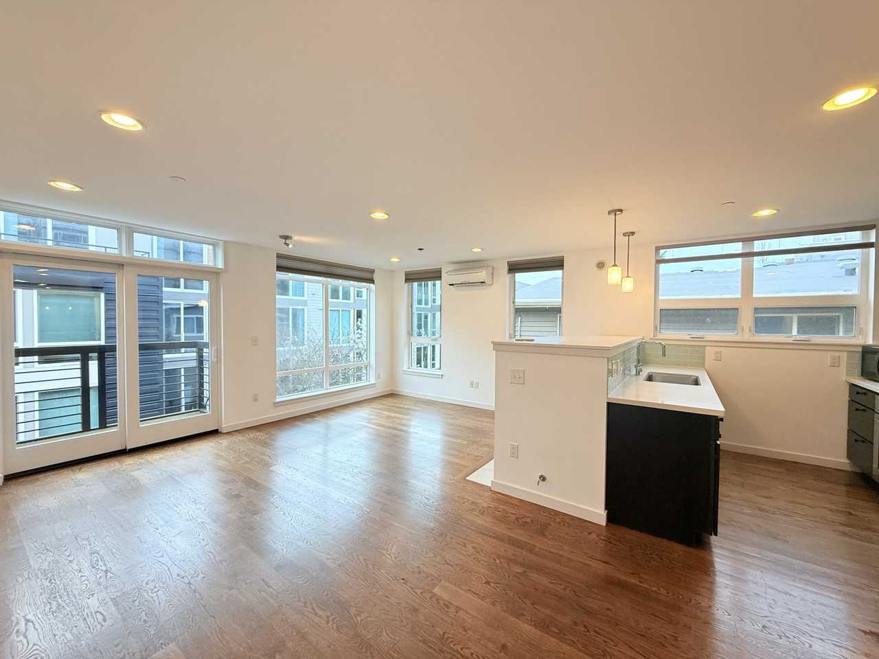 2233 14th Ave W #5 - Photo 4 of 21