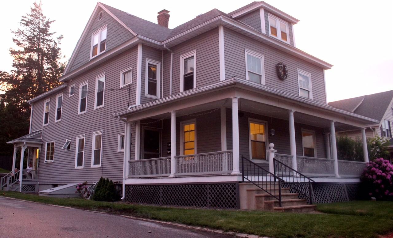 55 W Boylston Dr #1 - Photo 2 of 9