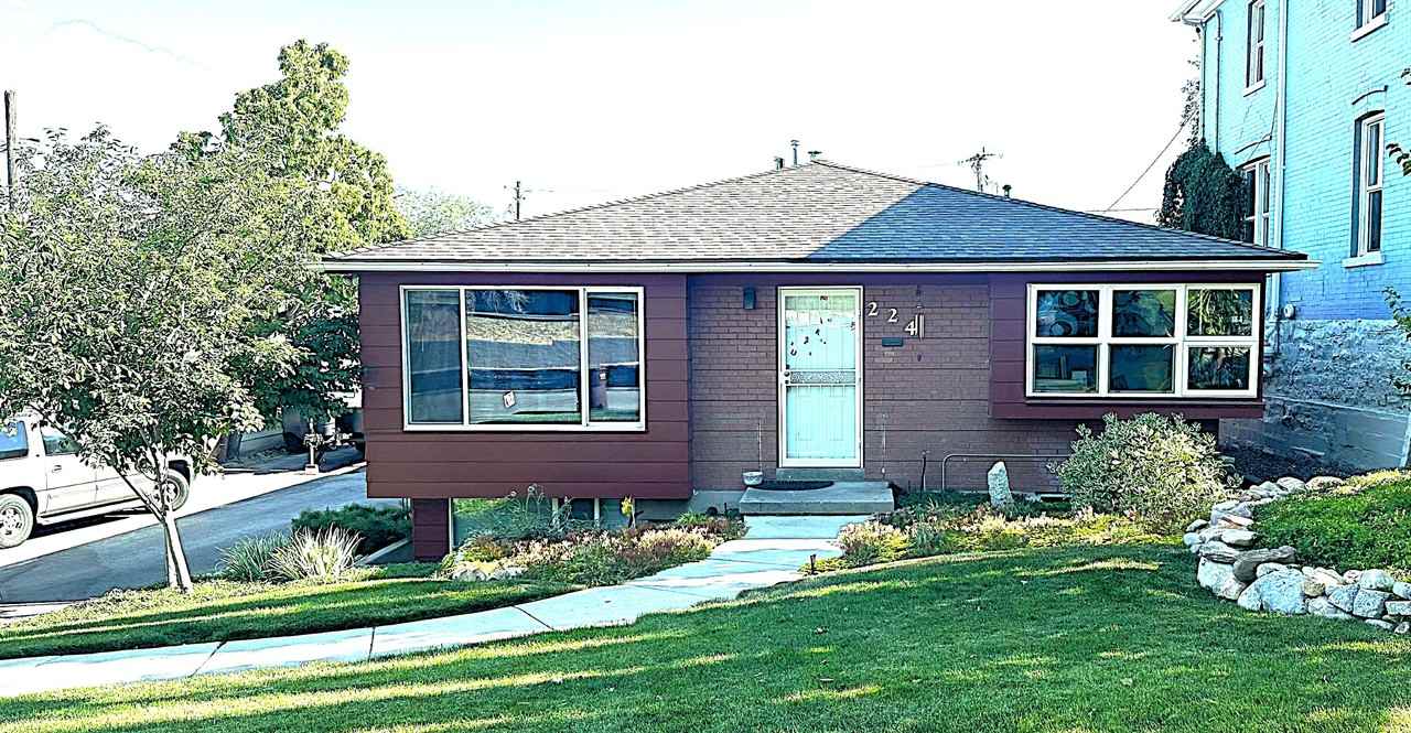 224 E 5th Ave - Photo 2 of 6