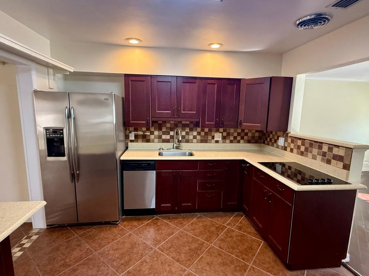 1002 Jeffords St #1 - Photo 3 of 19