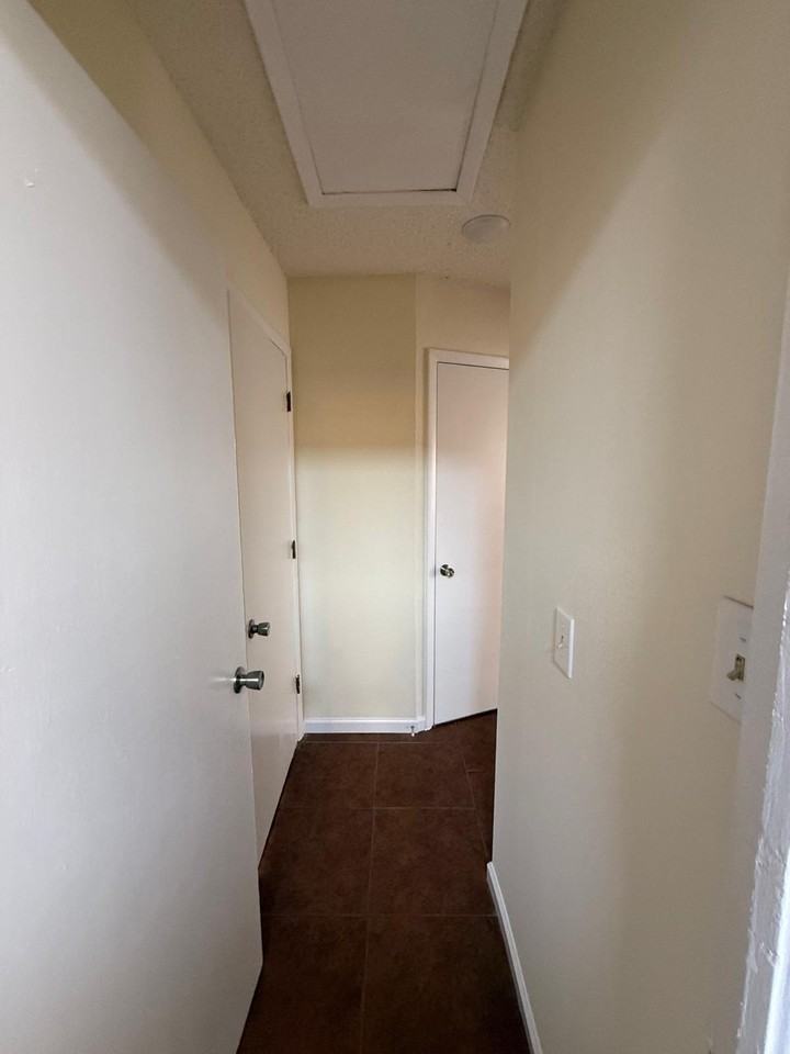 1002 Jeffords St #1 - Photo 7 of 19