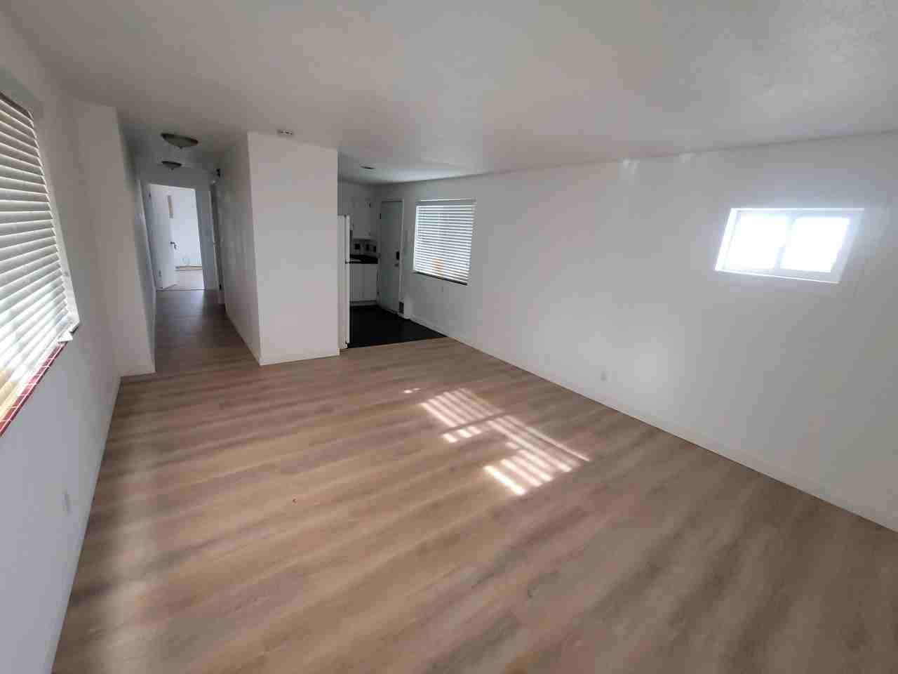 221 N Underwood St #221 - Photo 5 of 6