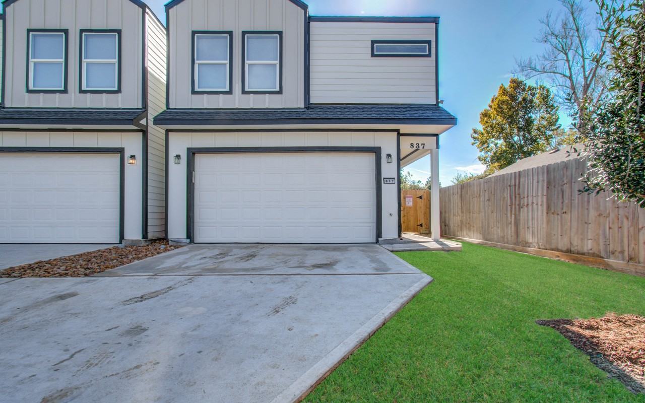 837 S Victory Dr #1 - Photo 2 of 11