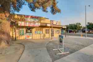 featured image of 919 N. Court- AK Market