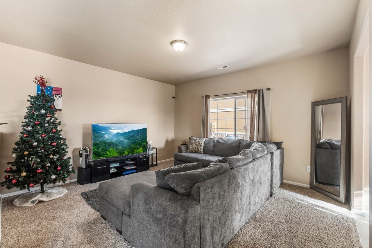 7643 Sand Lake Hts #1 - Photo 2 of 10