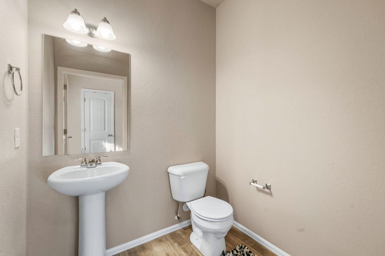 7643 Sand Lake Hts #1 - Photo 5 of 10