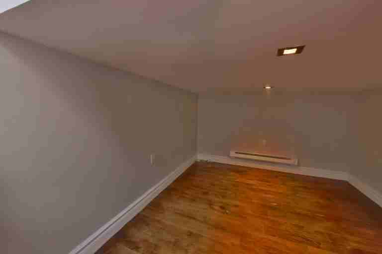 E 24th St #3F - Photo 3 of 8