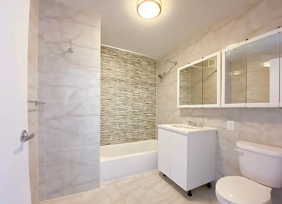 E 2nd St #3J - Photo 5 of 8