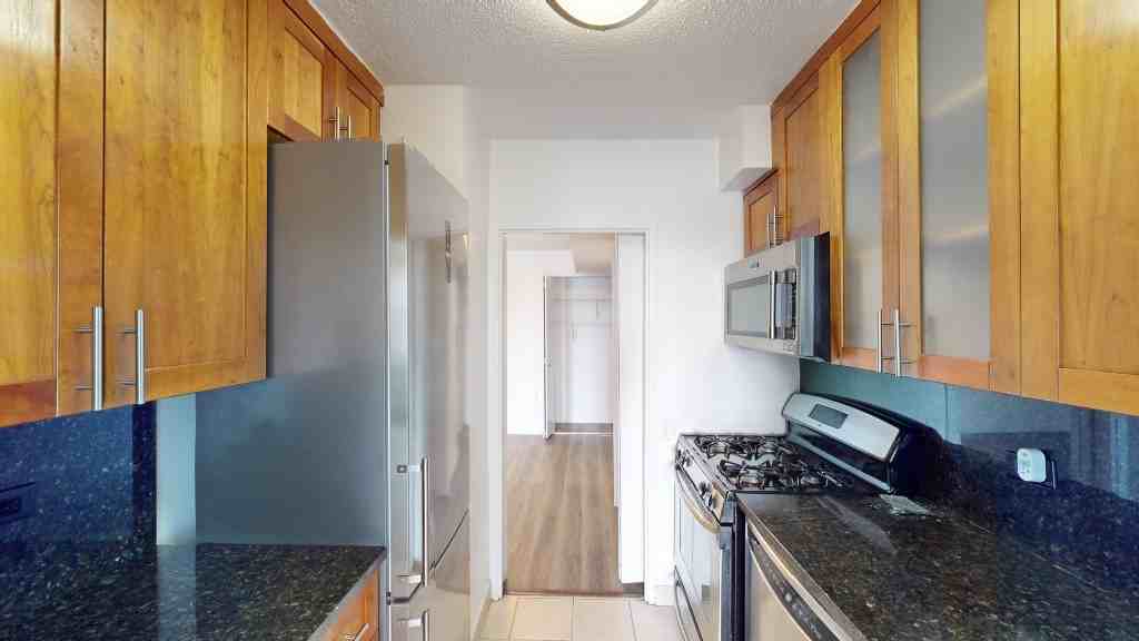 E 34th St #18P - Photo 2 of 11