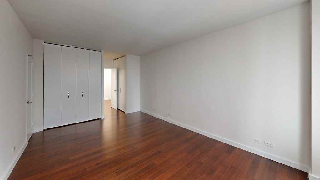 E 34th St #07B - Photo 4 of 14