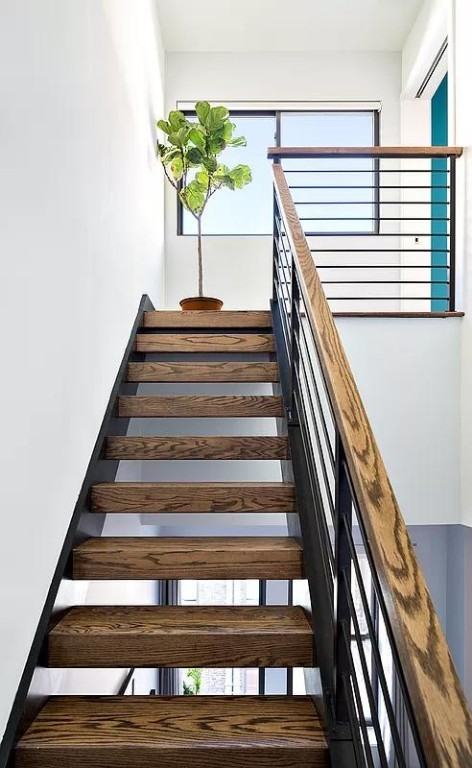 W 25th St #3N - Photo 6 of 16