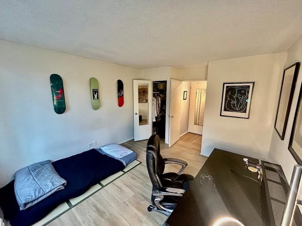 E 72nd St #3A - Photo 5 of 12