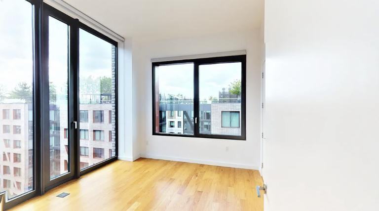 Noll St #944 - Photo 2 of 13