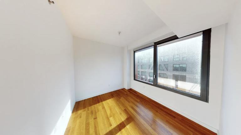 Noll St #944 - Photo 5 of 13